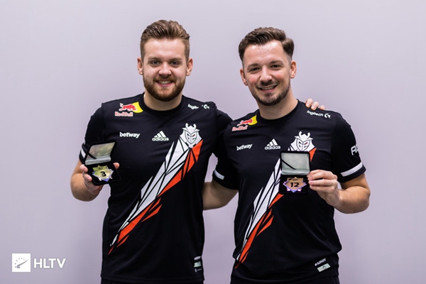 电竞比分RAMZES： 《现在在《Dota》中没有核心、中单和劣单——只有三个核心。